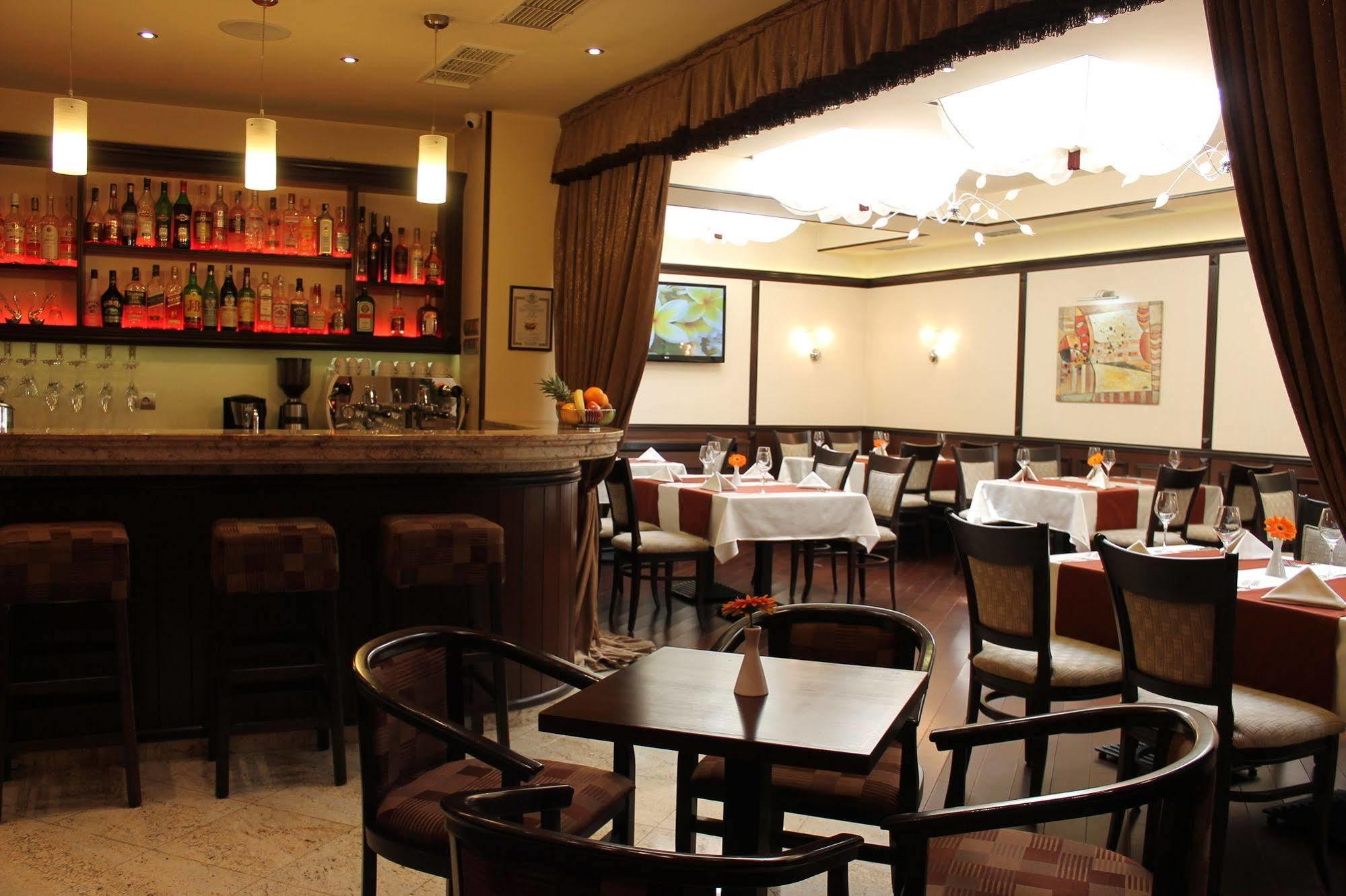 Favorit Hotel София Экстерьер фото